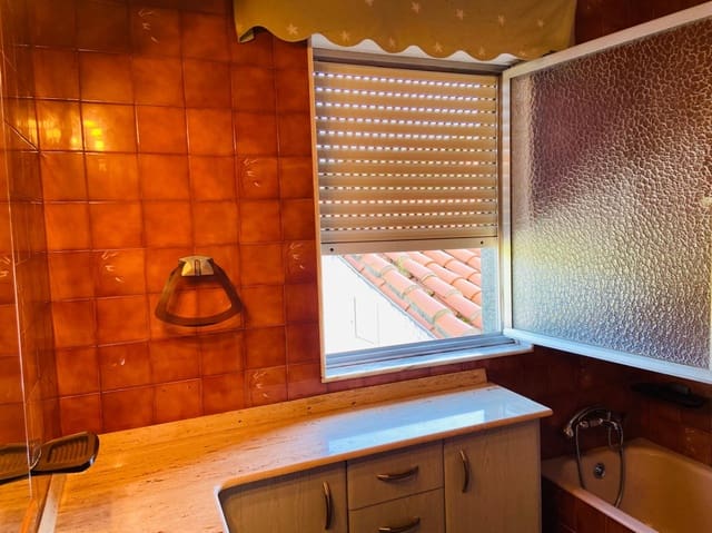 4 soverom Villa til salgs i Piélagos med garasje - € 305 000 (Ref: 9312493)