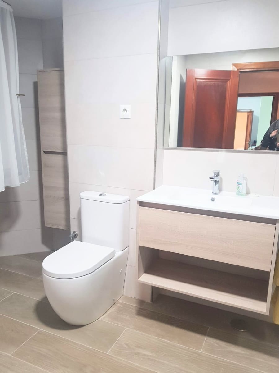 2 soveværelse Lejlighed til leje i Santander - € 900 (Ref: 9330256)