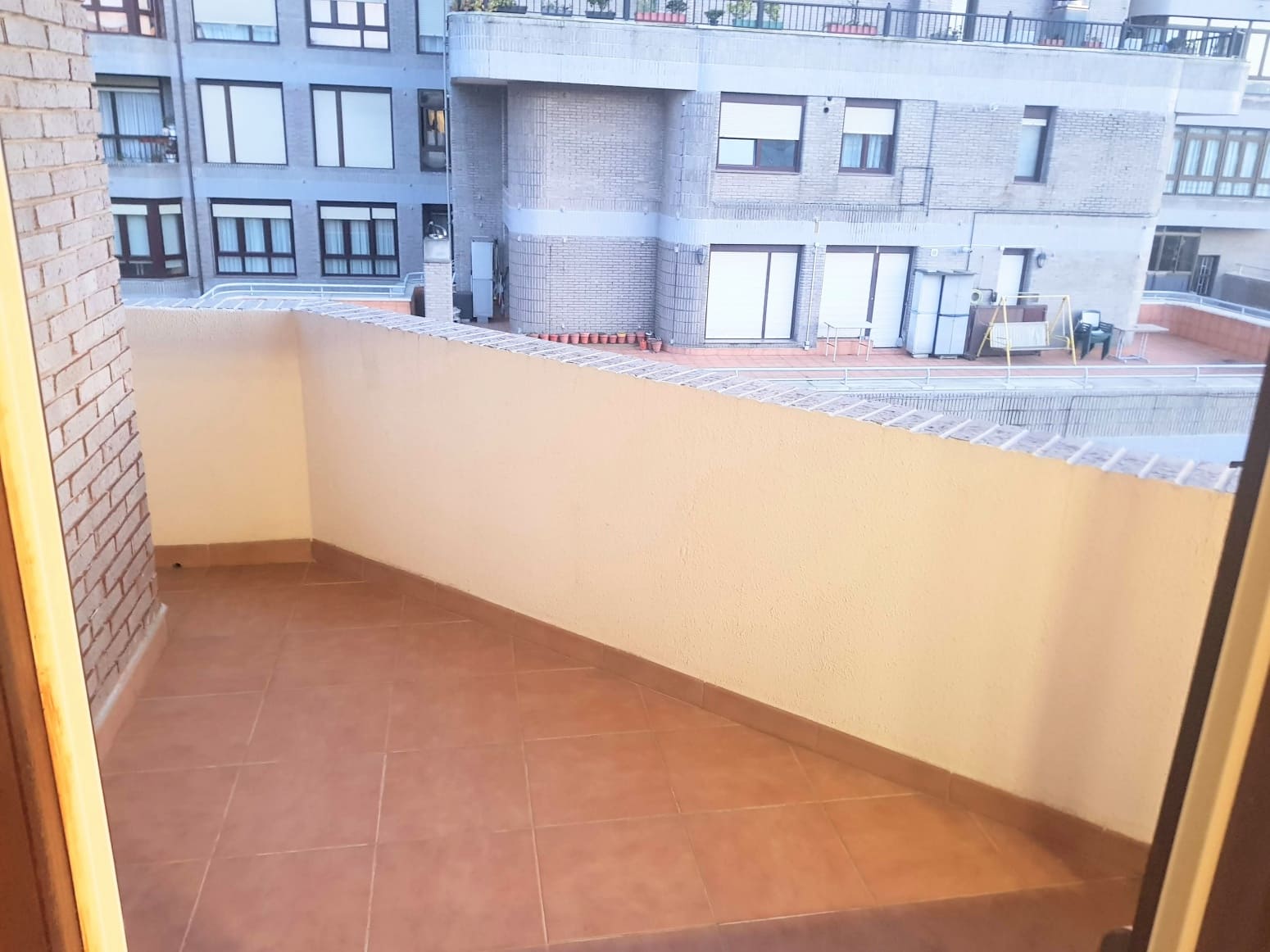 2 soveværelse Lejlighed til leje i Santander - € 900 (Ref: 9330256)