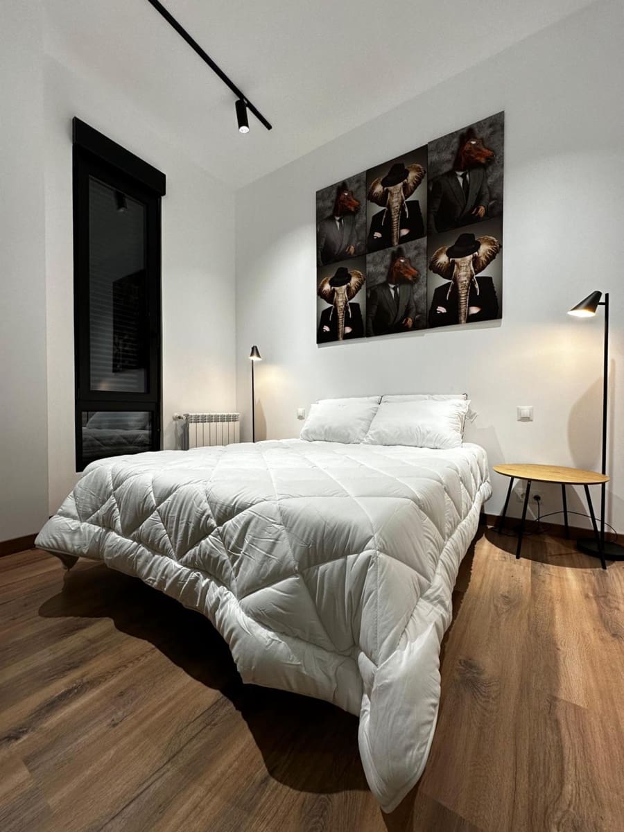 3 soveværelse Lejlighed til leje i Santander - € 1.300 (Ref: 9330257)