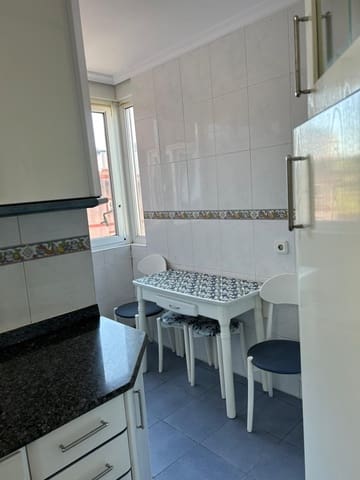 3 bedroom Flat for rent in Santander - € 850 (Ref: 9330260)