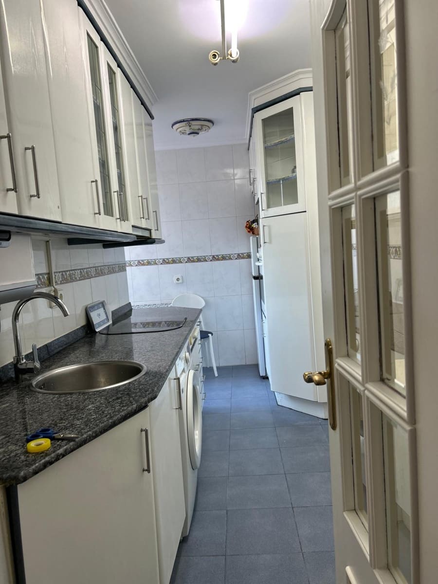 3 soveværelse Lejlighed til leje i Santander - € 850 (Ref: 9330260)