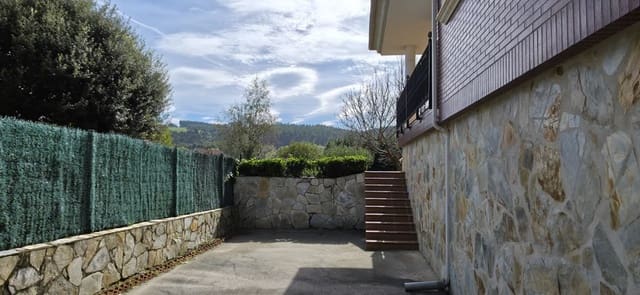 4 quarto Moradia para venda em Parbayón, Piélagos com garagem - 639 000 € (Ref: 9337688)