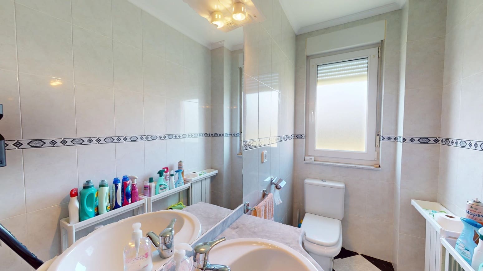 Chalet de 4 habitaciones en Parbayón en venta con garaje - 639.000 € (Ref: 9337688)