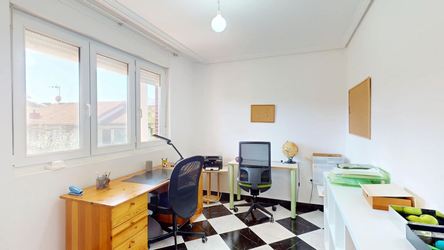 Chalet de 4 habitaciones en Parbayón en venta con garaje - 639.000 € (Ref: 9337688)