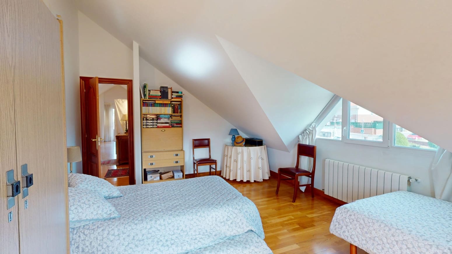 Chalet de 4 habitaciones en Parbayón en venta con garaje - 639.000 € (Ref: 9337688)