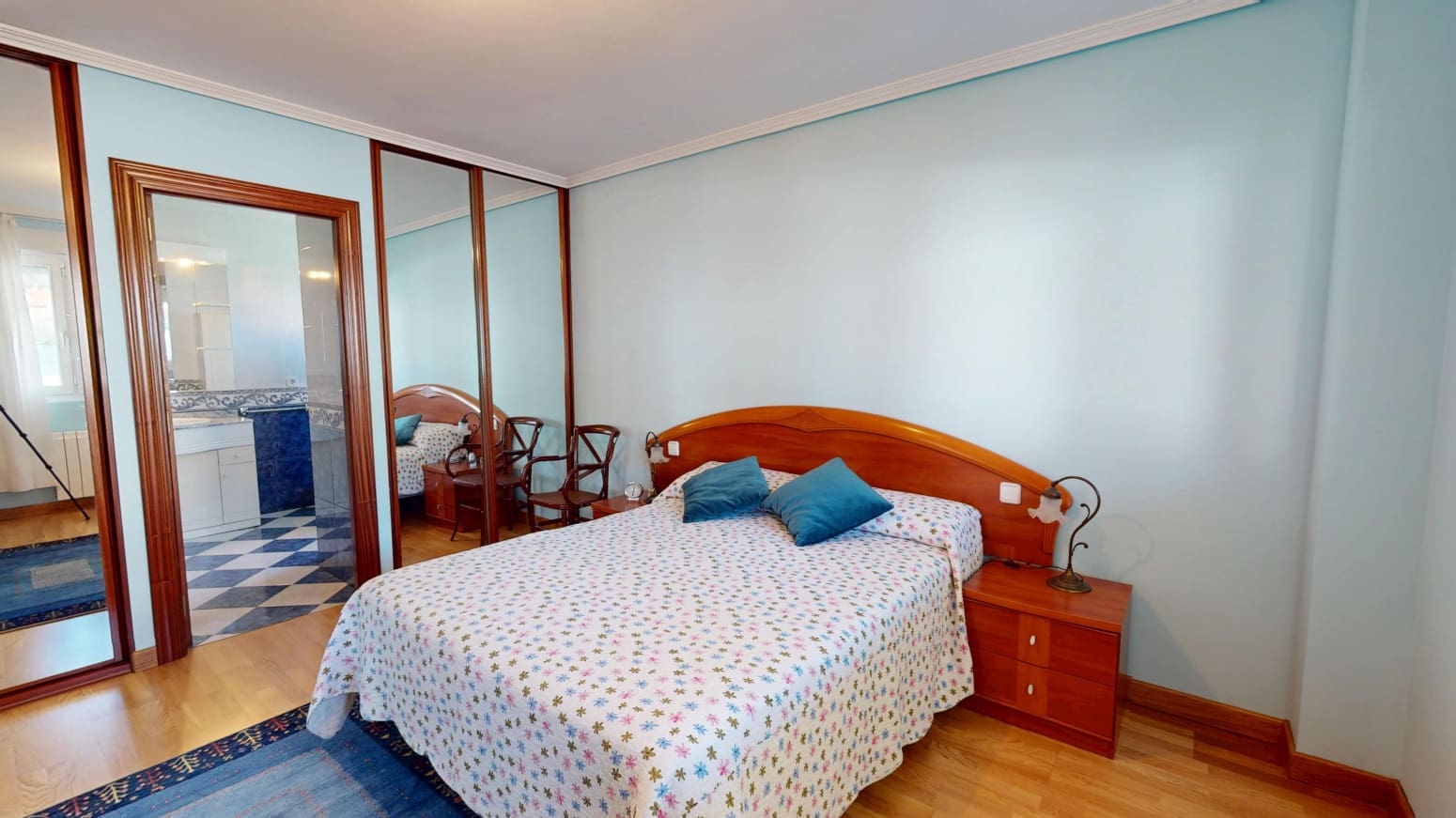 Chalet de 4 habitaciones en Parbayón en venta con garaje - 639.000 € (Ref: 9337688)