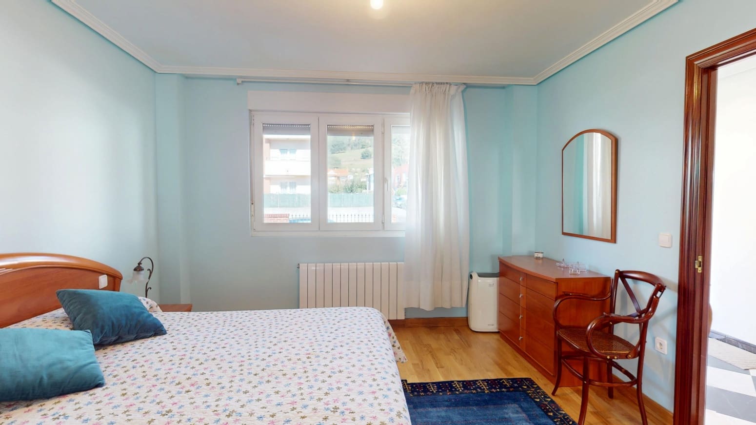 Chalet de 4 habitaciones en Parbayón en venta con garaje - 639.000 € (Ref: 9337688)