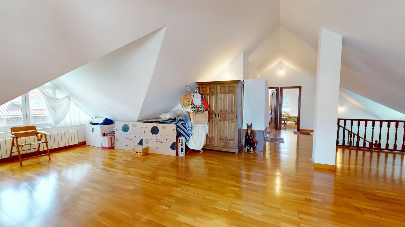 Chalet de 4 habitaciones en Parbayón en venta con garaje - 639.000 € (Ref: 9337688)