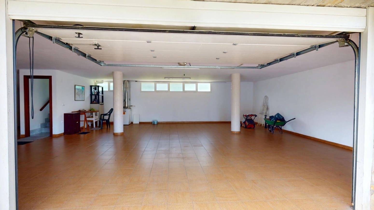 Chalet de 4 habitaciones en Parbayón en venta con garaje - 639.000 € (Ref: 9337688)