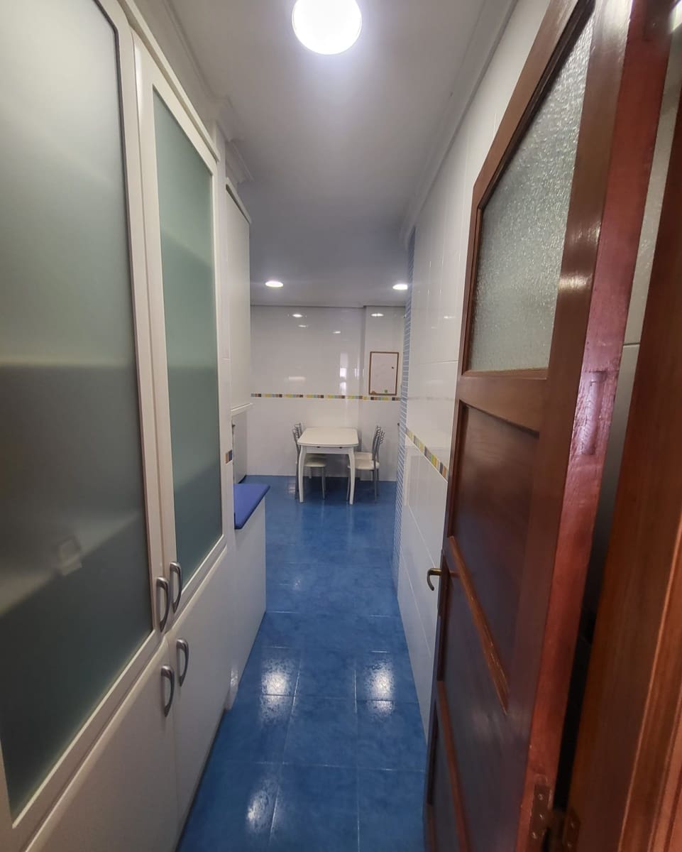 4 bedroom Flat for sale in Santander - € 598,000 (Ref: 9400549)