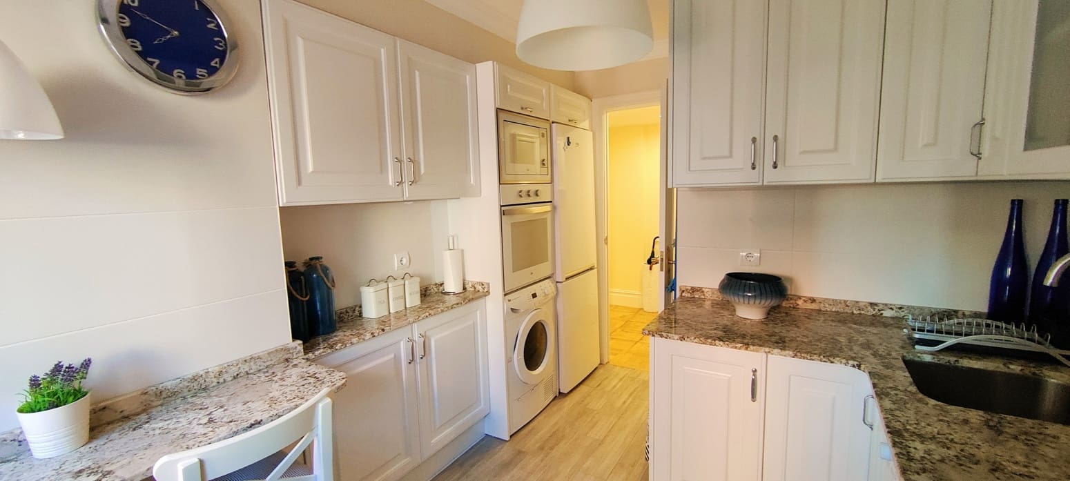 2 bedroom Flat for rent in Santander - € 1,000 (Ref: 9413777)