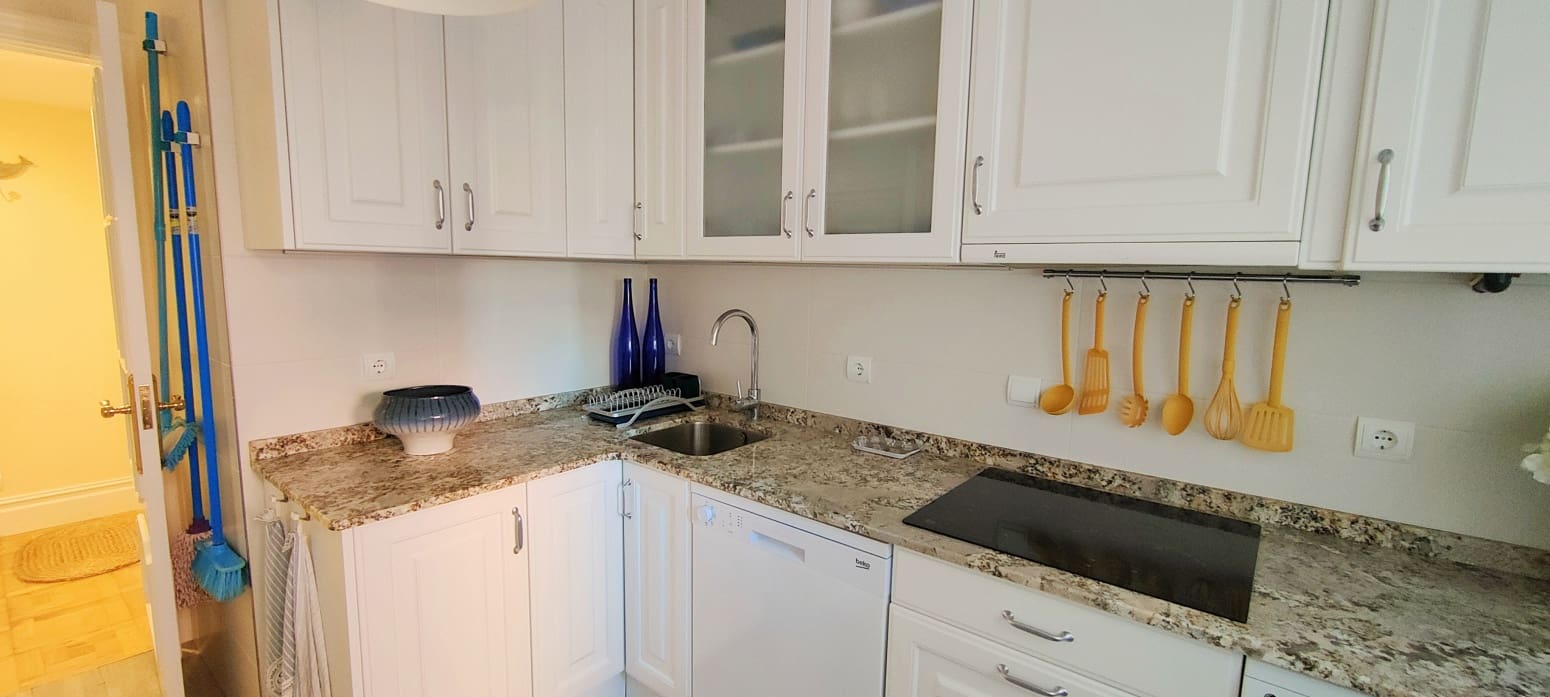 2 bedroom Flat for rent in Santander - € 1,000 (Ref: 9413777)