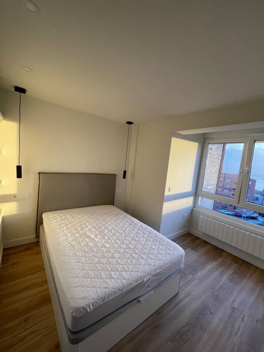 Appartement de 2 chambres à louer à Santander - 900 € (Ref: 9450881)