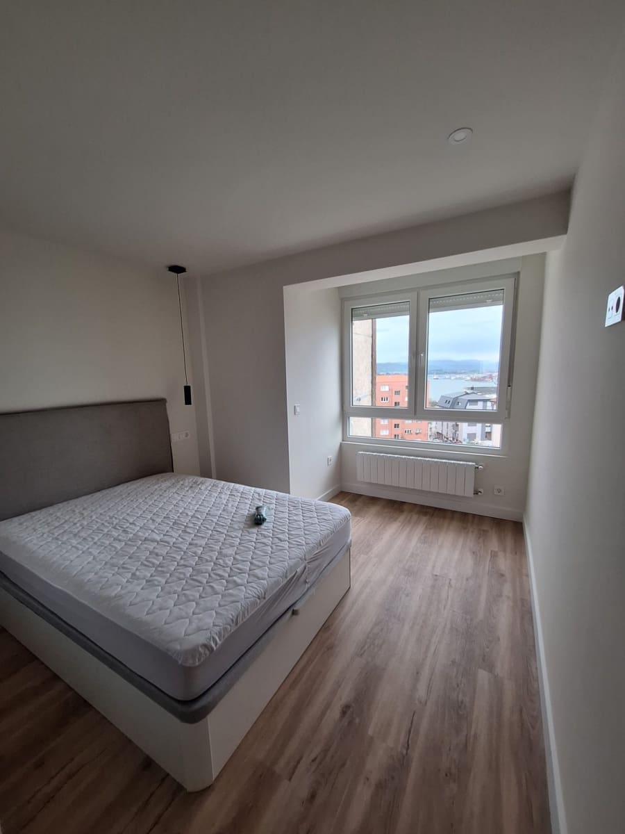 Appartement de 2 chambres à louer à Santander - 900 € (Ref: 9450881)
