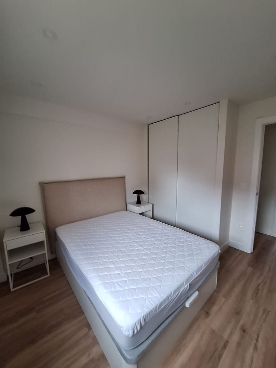 Appartement de 2 chambres à louer à Santander - 900 € (Ref: 9450881)