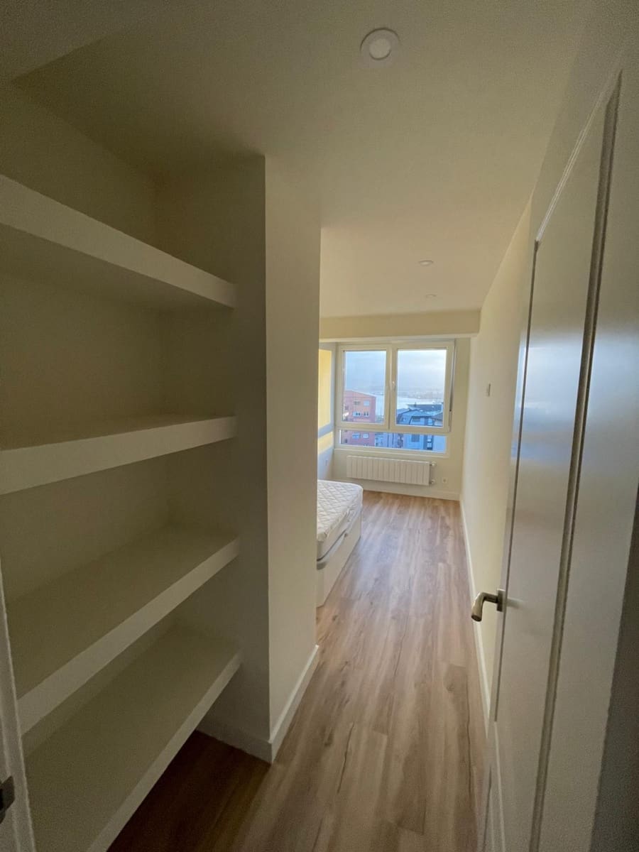 Appartement de 2 chambres à louer à Santander - 900 € (Ref: 9450881)