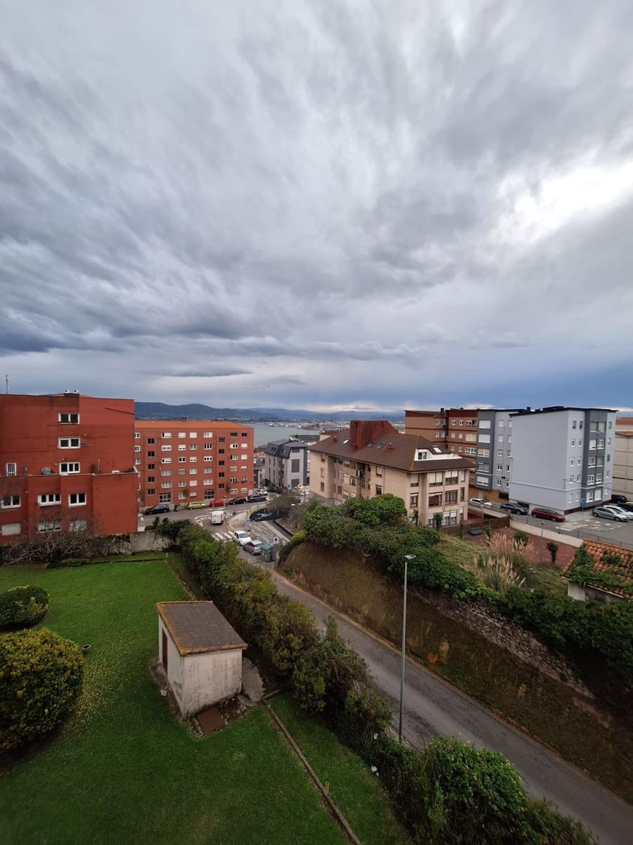 Appartement de 2 chambres à louer à Santander - 900 € (Ref: 9450881)