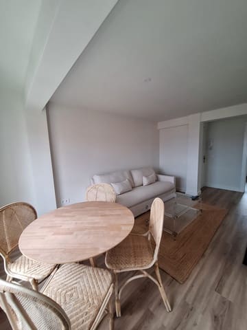 2 slaapkamer Flat te huur in Santander - € 900 (Ref: 9450881)