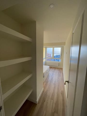 2 slaapkamer Flat te huur in Santander - € 900 (Ref: 9450881)