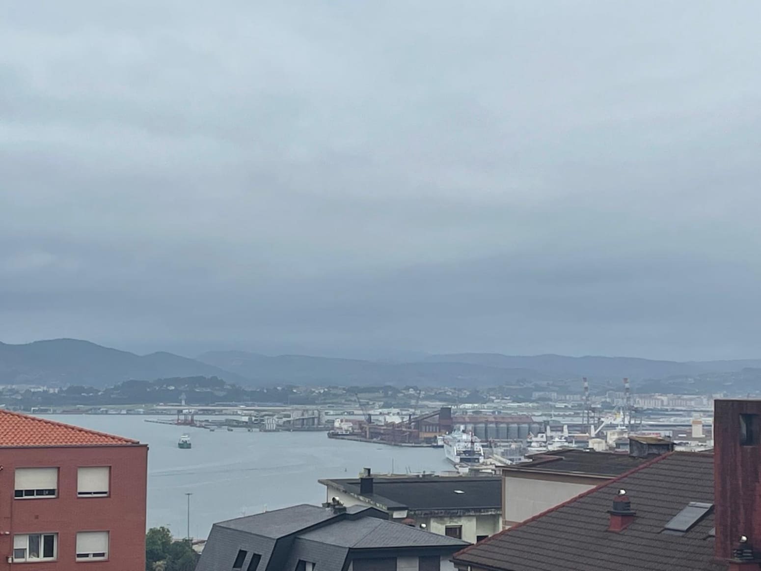 Appartement de 2 chambres à louer à Santander - 900 € (Ref: 9450881)