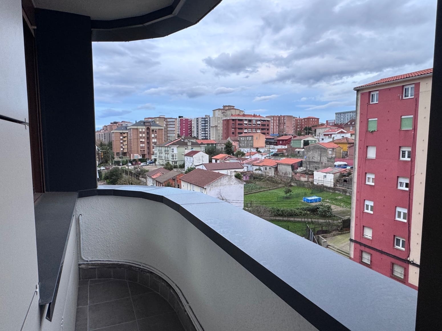 3 sypialnia Mieszkanie na sprzedaż w Santander z garażem - 299 000 € (Ref: 9455955)