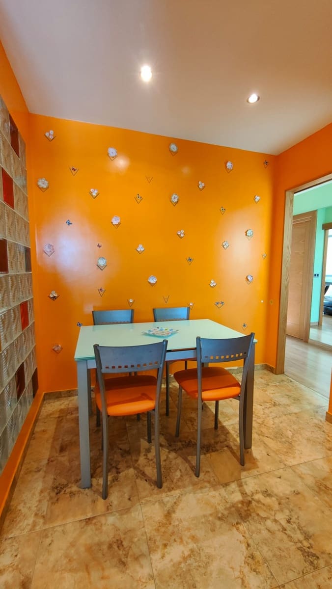 3 bedroom Flat for rent in Santander with garage - € 1,150 (Ref: 9491141)