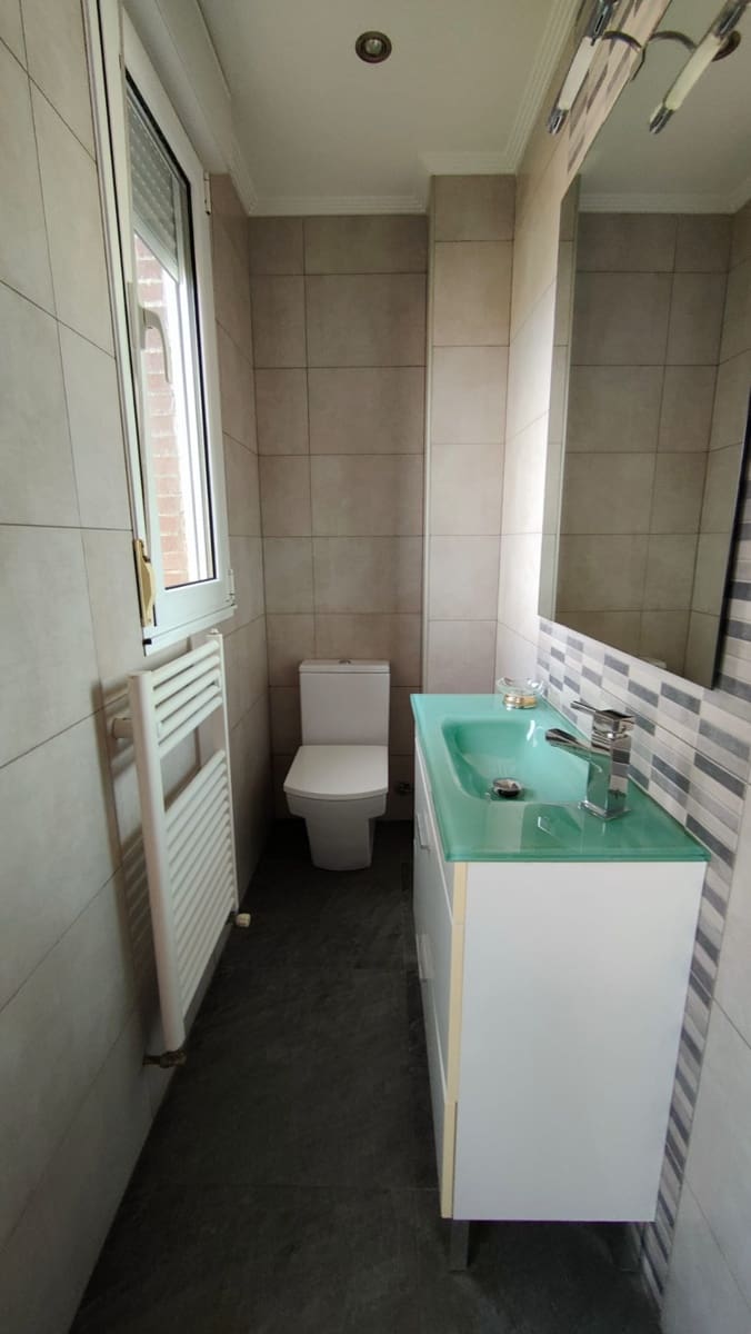 3 bedroom Flat for rent in Santander with garage - € 1,150 (Ref: 9491141)