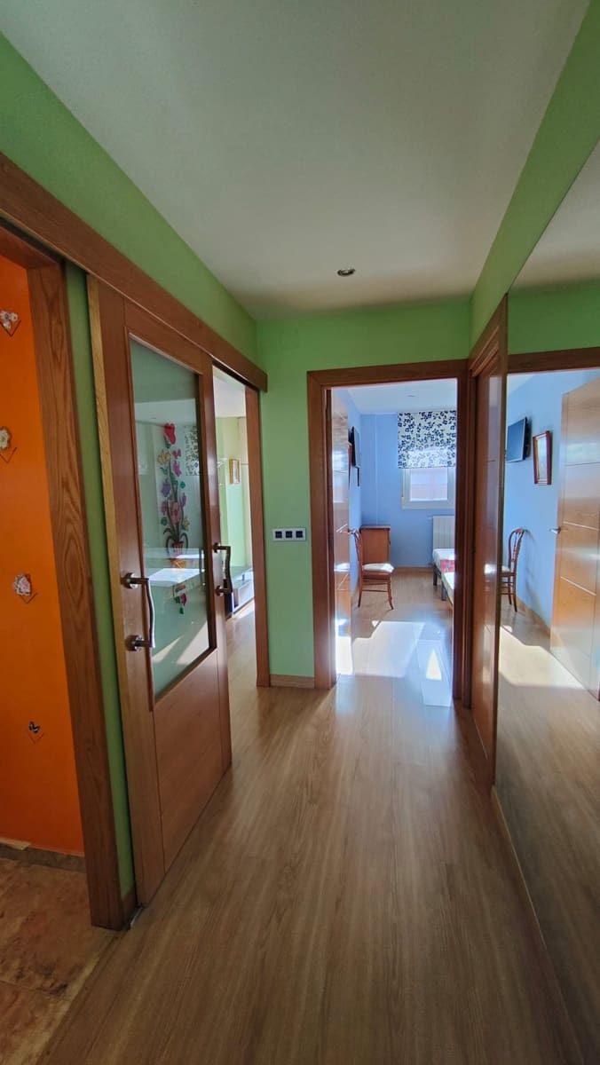 3 bedroom Flat for rent in Santander with garage - € 1,150 (Ref: 9491141)