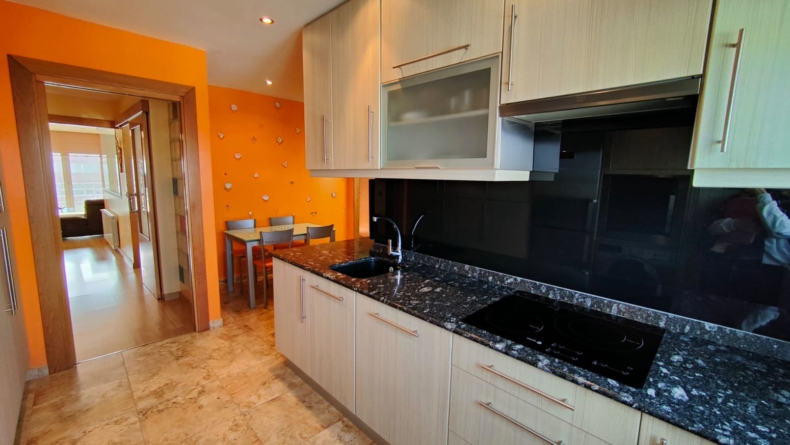 3 bedroom Flat for rent in Santander with garage - € 1,150 (Ref: 9491141)