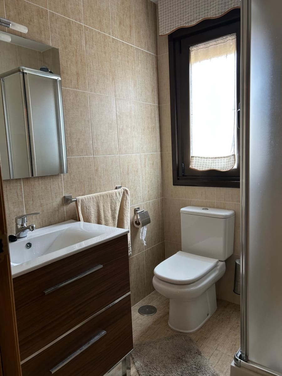 4 slaapkamer Villa te koop in Santillana del Mar met garage - € 410.000 (Ref: 9518579)