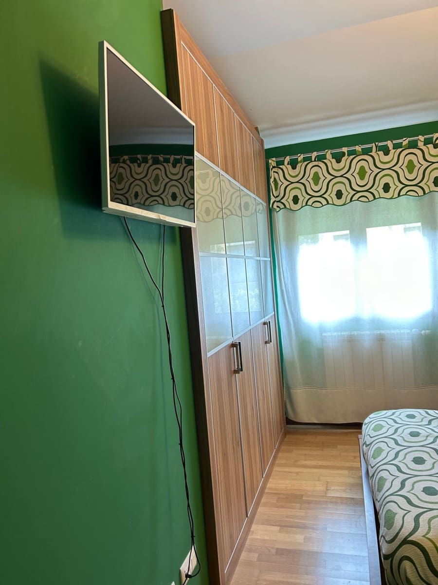 4 slaapkamer Villa te koop in Santillana del Mar met garage - € 410.000 (Ref: 9518579)