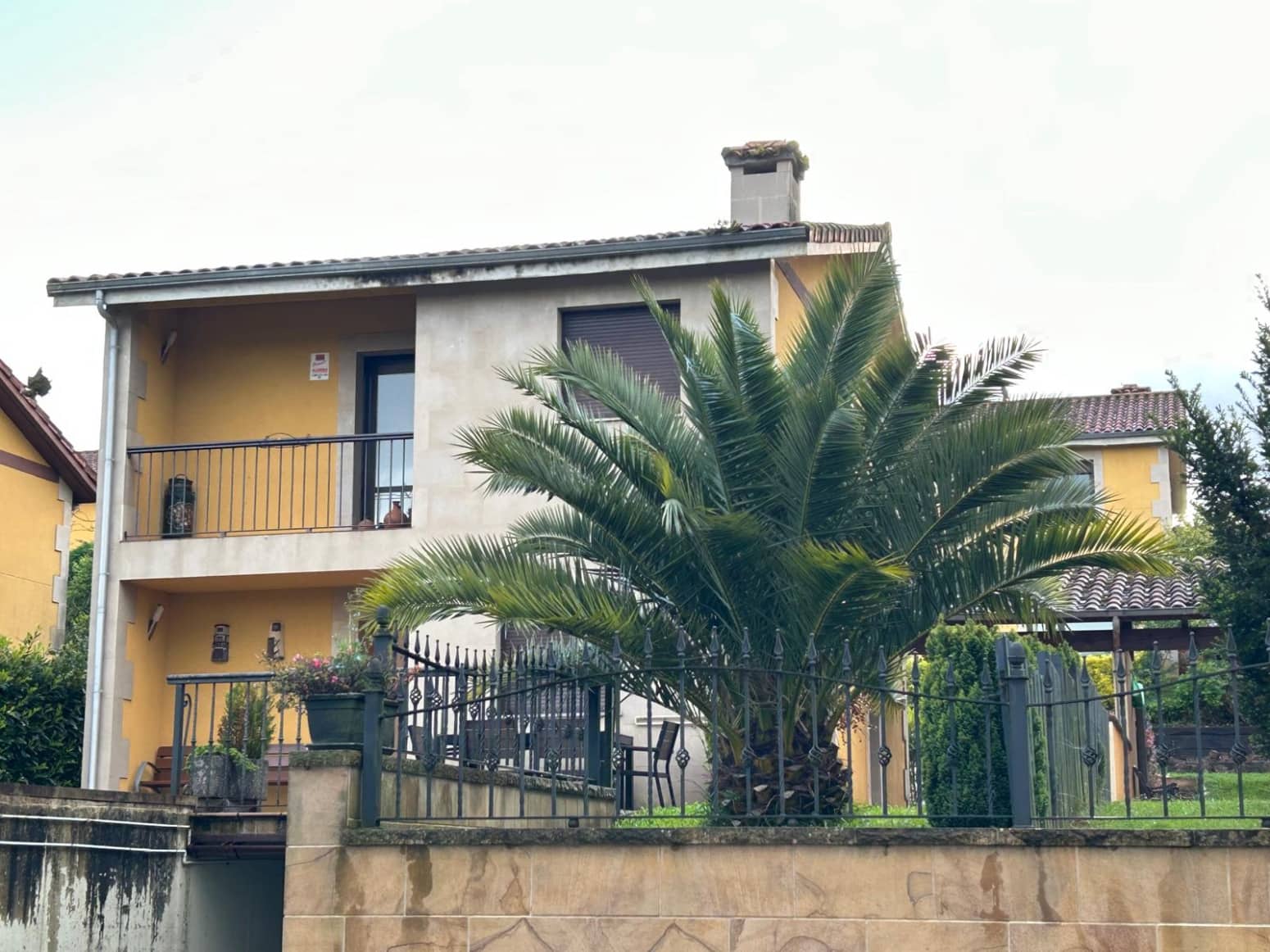 4 slaapkamer Villa te koop in Santillana del Mar met garage - € 410.000 (Ref: 9518579)