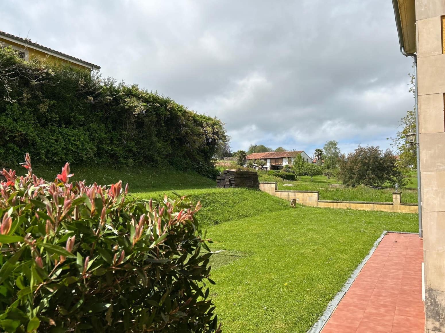 4 slaapkamer Villa te koop in Santillana del Mar met garage - € 410.000 (Ref: 9518579)