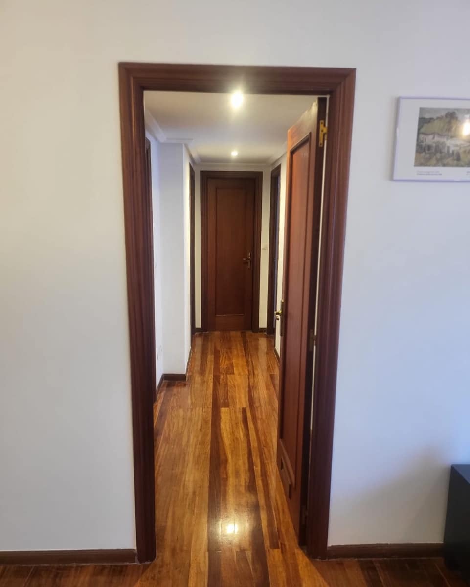 3 soveværelse Lejlighed til leje i Santander - € 900 (Ref: 9527181)