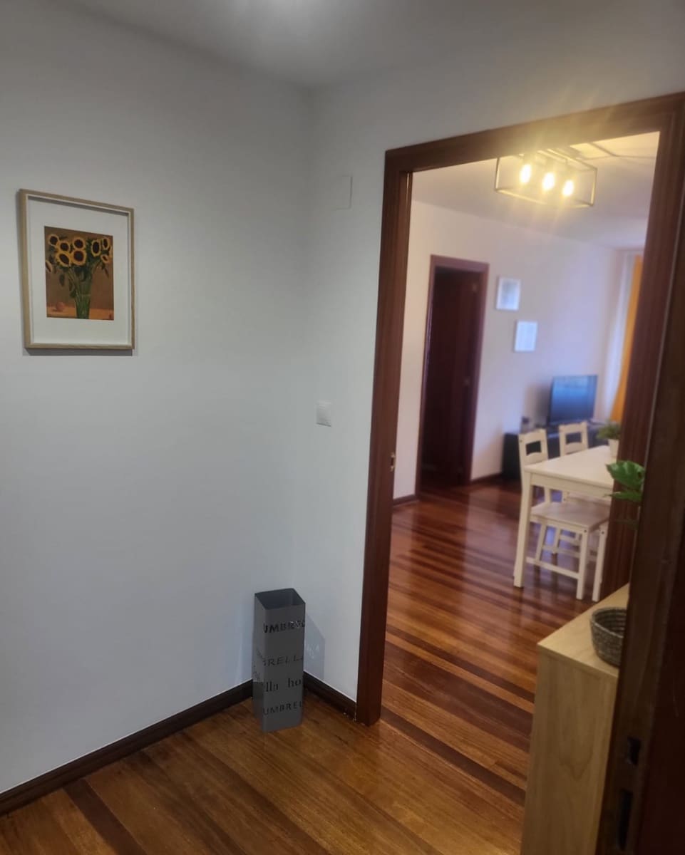 3 soveværelse Lejlighed til leje i Santander - € 900 (Ref: 9527181)