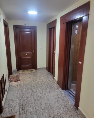 Piso de 3 habitaciones en Santander en alquiler - 900 € (Ref: 9527181)