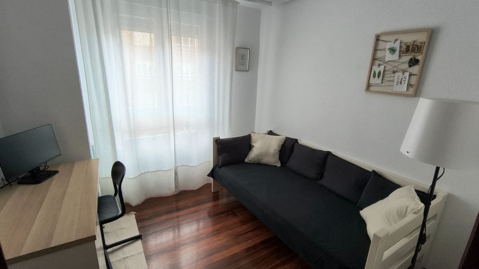 3 soveværelse Lejlighed til leje i Santander - € 900 (Ref: 9527181)