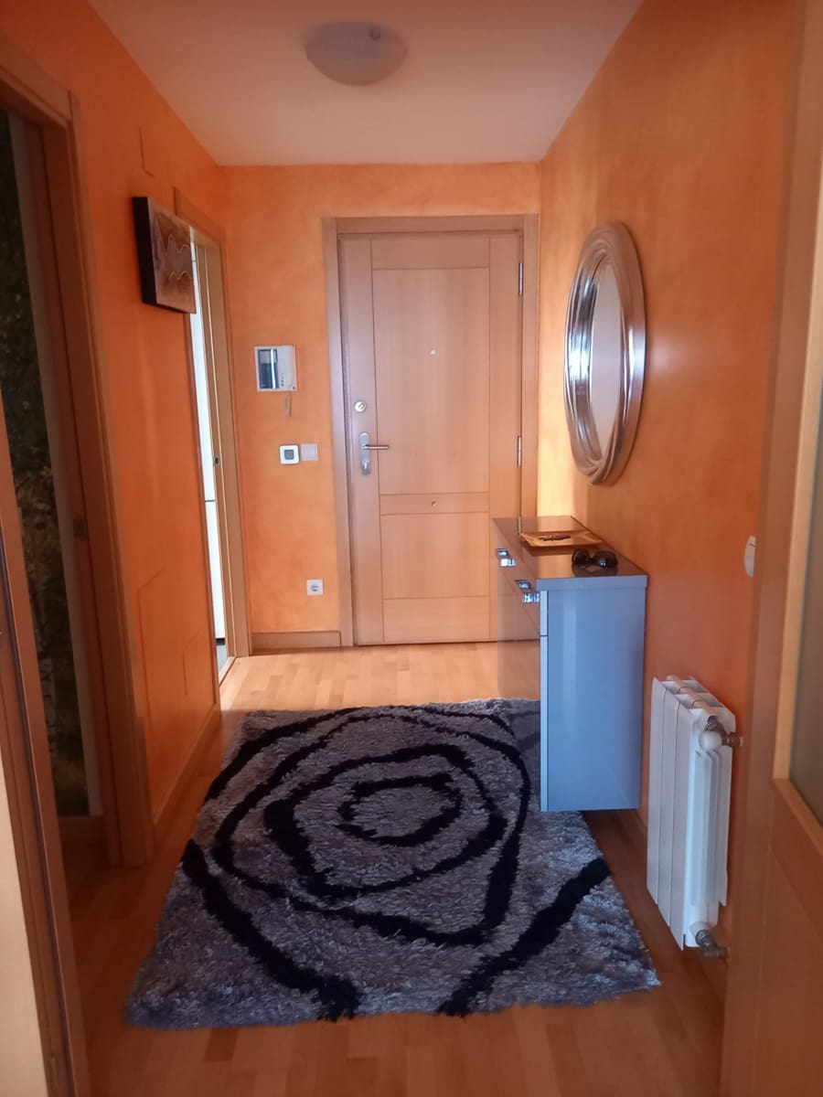 2 soveværelse Lejlighed til leje i Santander med garage - € 850 (Ref: 9561411)