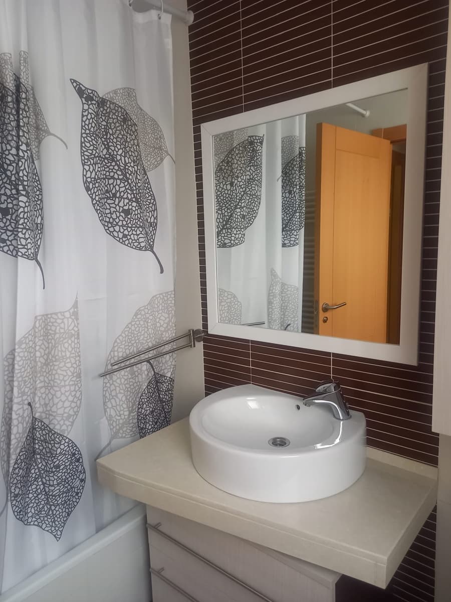 2 soveværelse Lejlighed til leje i Santander med garage - € 850 (Ref: 9561411)