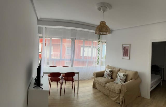 3 bedroom Flat for rent in Torrelavega - € 270 (Ref: 9590833)