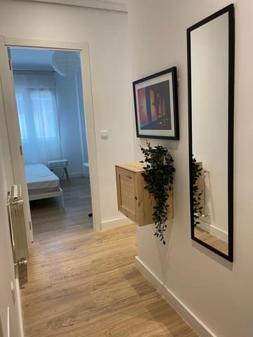 3 bedroom Flat for rent in Torrelavega - € 270 (Ref: 9590833)