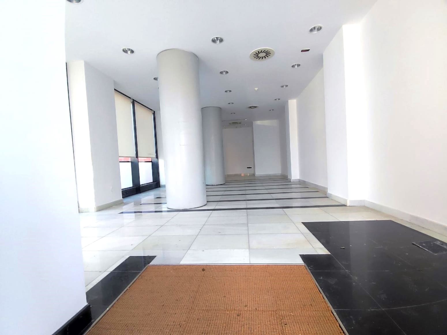 Komercyjne na sprzedaż w Santander - 139 900 € (Ref: 9590834)