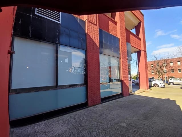 Komercyjne na sprzedaż w Santander - 139 900 € (Ref: 9590834)