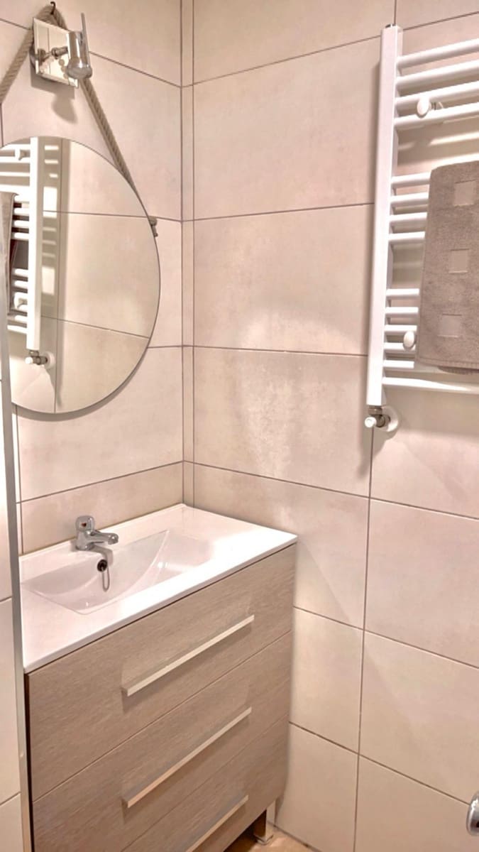 2 quarto Apartamento para arrendar em Santander - 800 € (Ref: 9590835)