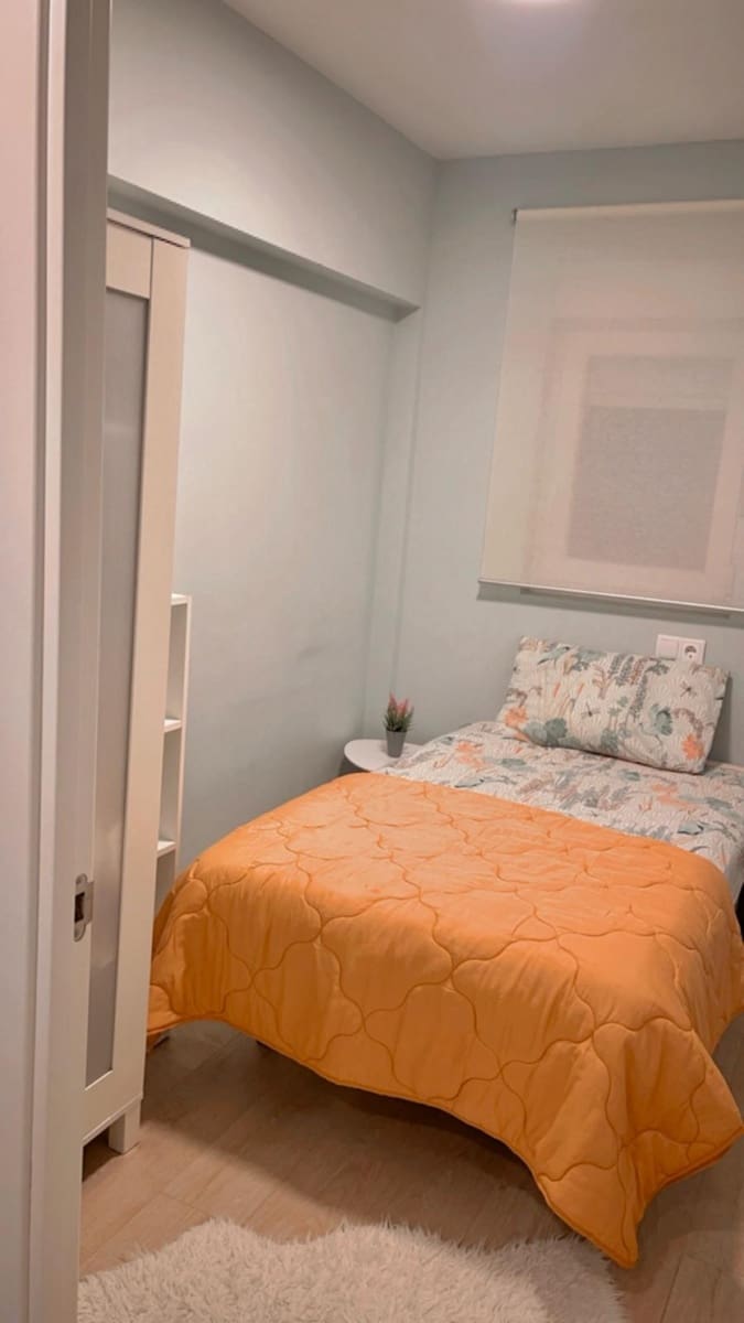 2 quarto Apartamento para arrendar em Santander - 800 € (Ref: 9590835)