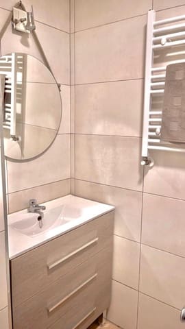 2 soveværelse Lejlighed til leje i Santander - € 800 (Ref: 9590835)