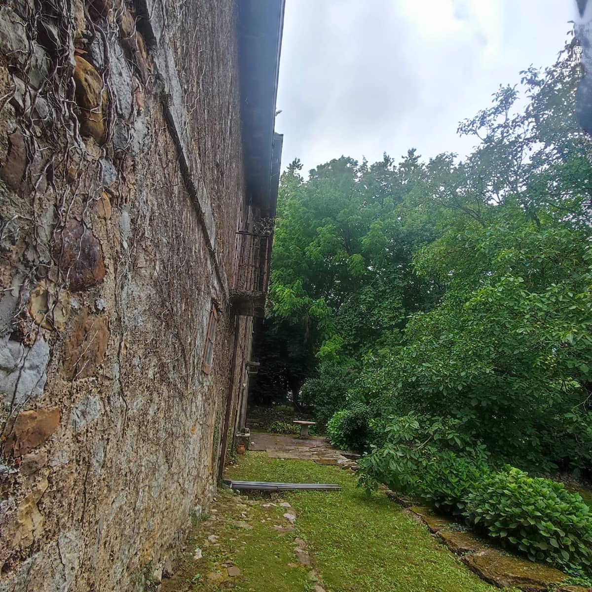 Chalet de 7 habitaciones en Ruesga en venta con garaje - 360.000 € (Ref: 9625392)