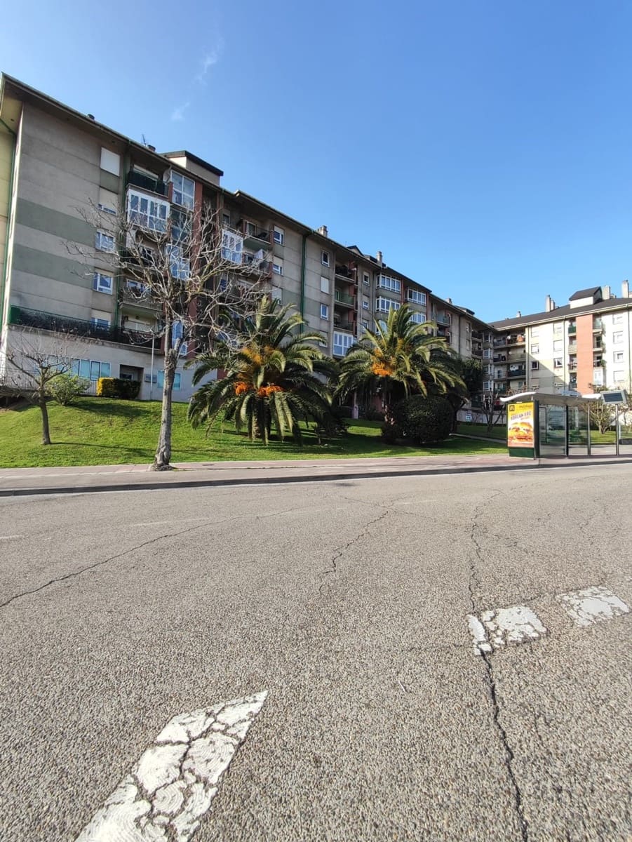 Gewerbe zu verkaufen in Santander - 198.000 € (Ref: 9637226)