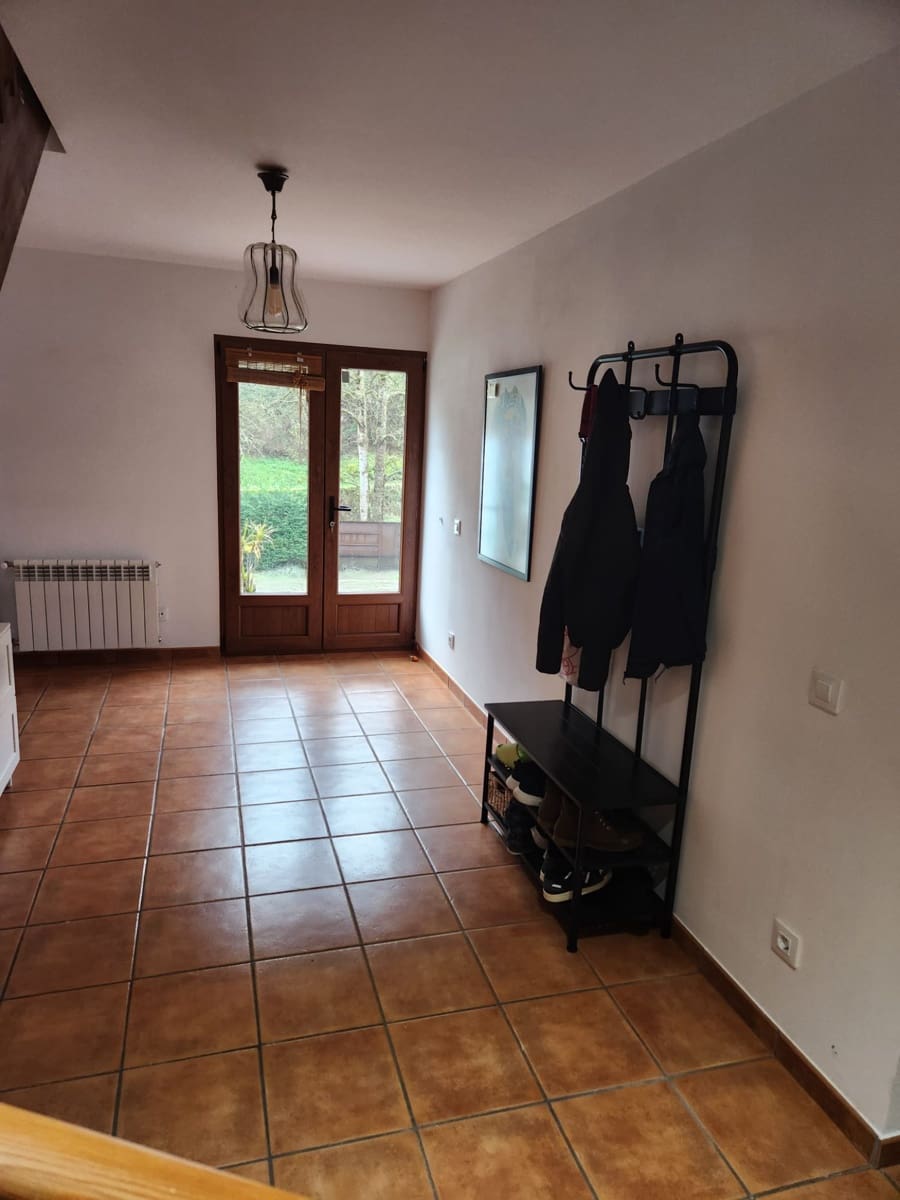 3 bedroom Villa for sale in Corvera de Toranzo with garage - € 425,000 (Ref: 9686199)